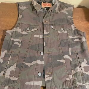 Levi's Camouflage Quilted Vest